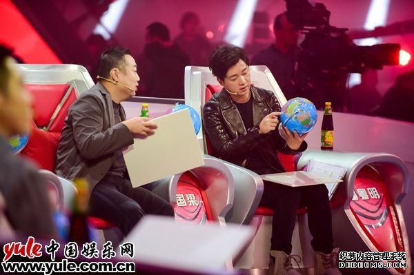刘国梁与潘粤明PK智力